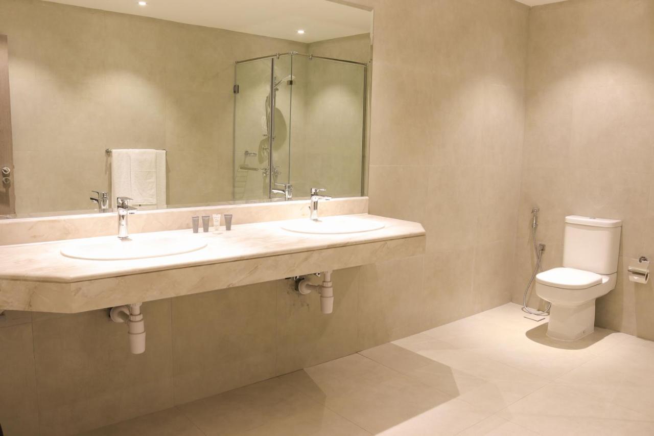 Infinity Tower Suites Wll Манама Экстерьер фото